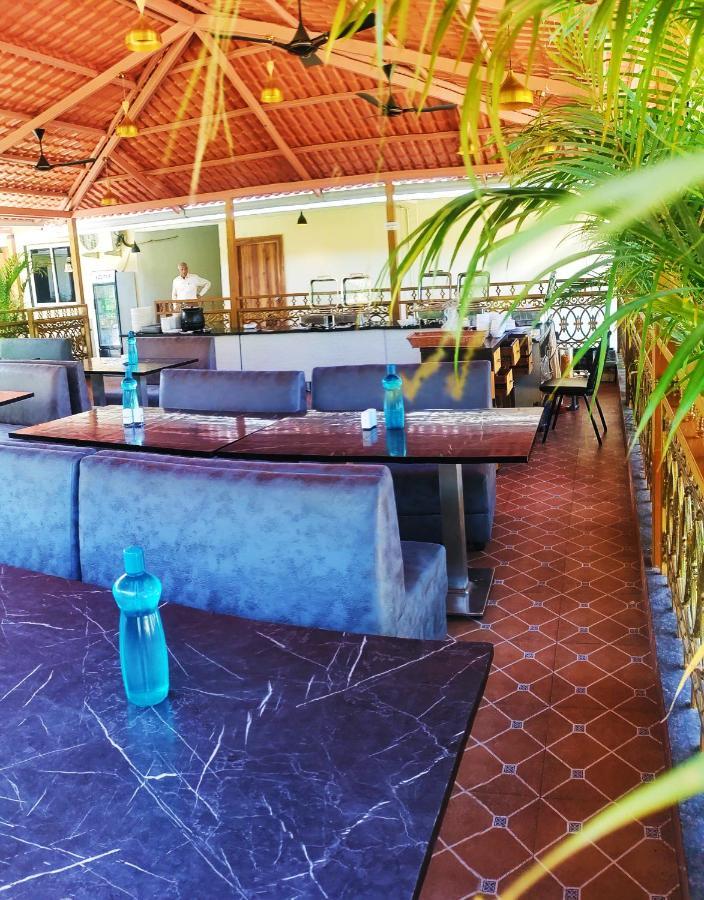 Mountview Resort 로나발라 외부 사진