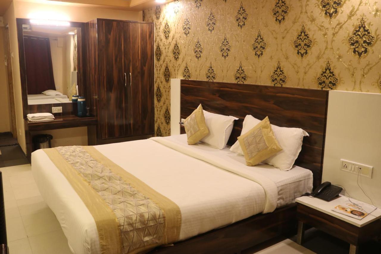Mountview Resort 로나발라 외부 사진