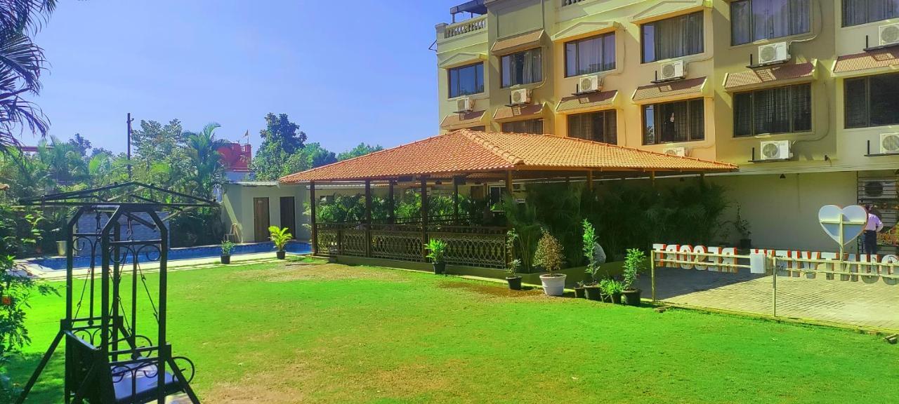 Mountview Resort 로나발라 외부 사진