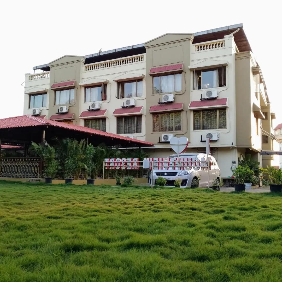 Mountview Resort 로나발라 외부 사진